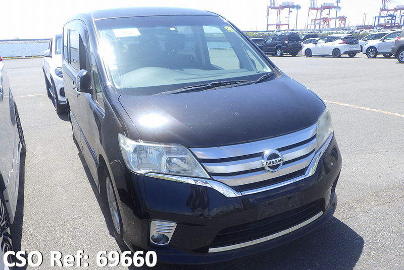 Nissan / Serena 2013